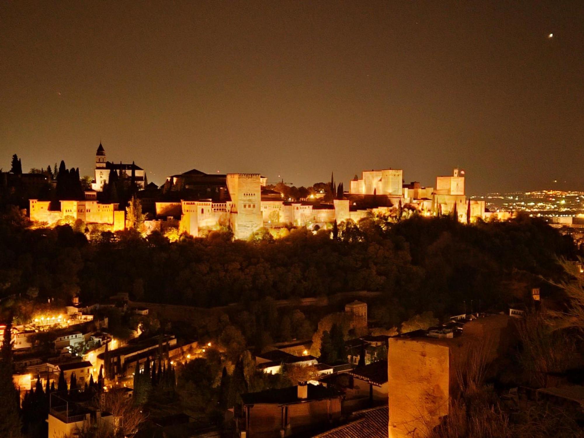 Luxury Cave 100m Super Terraza Vistas Alhambra Wifi Ferienhaus